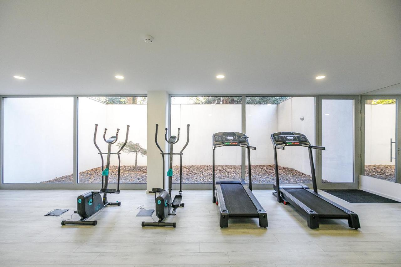 Lovelystay - Modern Loft With Gym & Free Parking Minutes Away From Cbd 포르투 외부 사진