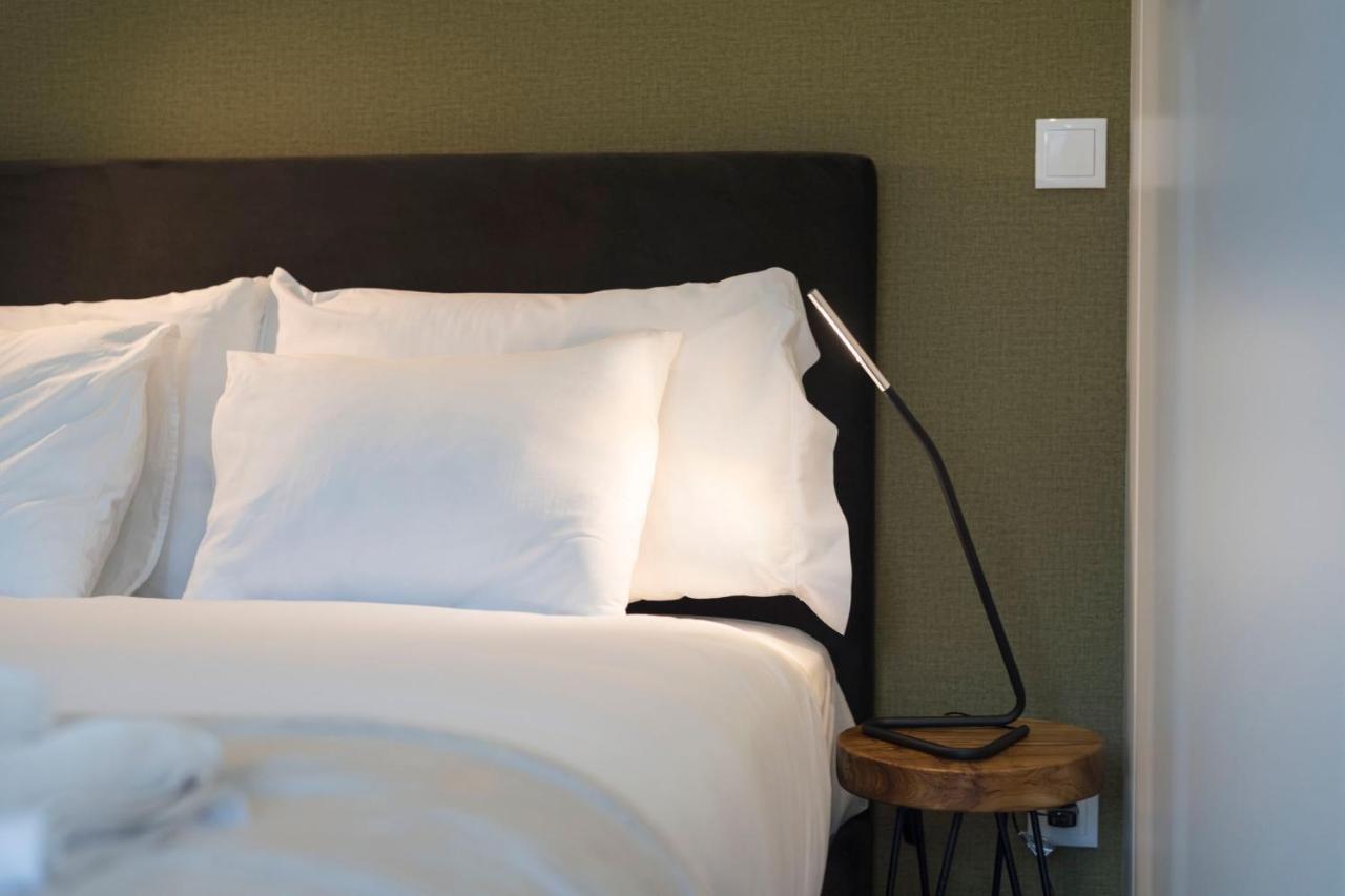 Lovelystay - Modern Loft With Gym & Free Parking Minutes Away From Cbd 포르투 외부 사진
