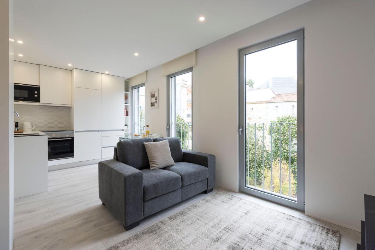 Lovelystay - Modern Loft With Gym & Free Parking Minutes Away From Cbd 포르투 외부 사진