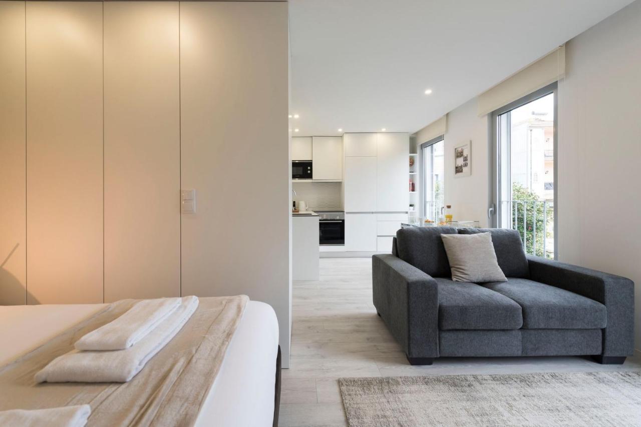 Lovelystay - Modern Loft With Gym & Free Parking Minutes Away From Cbd 포르투 외부 사진